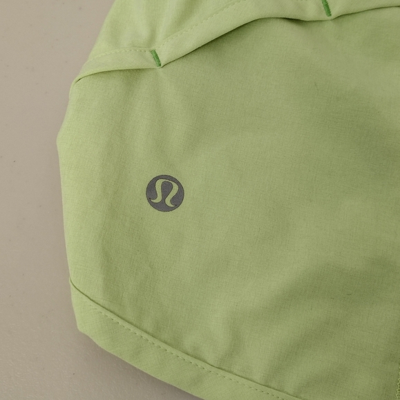 Lululemon Lime Green High-Rise Training Workout Running Athletic Shorts Sz 4 - Picture 12 of 16